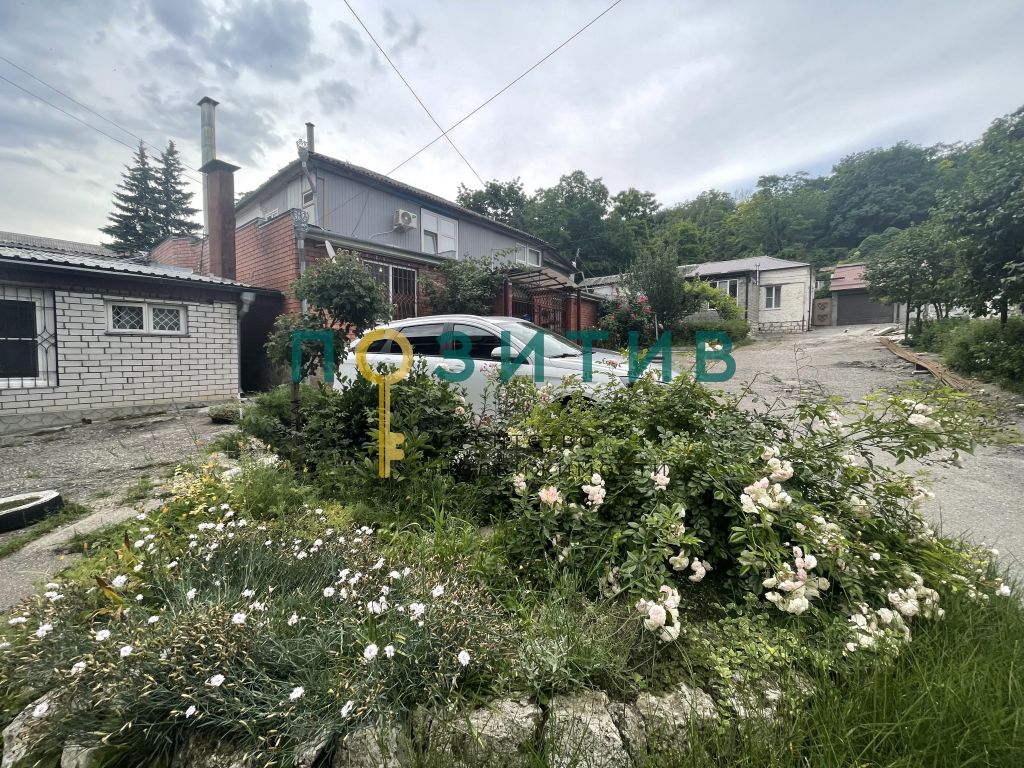 Продажа 2-комнатной квартиры, Пятигорск, Кирова пр-кт,  13