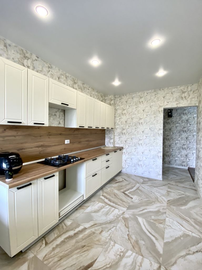 Продажа 3-комнатной квартиры, Иноземцево,  43А