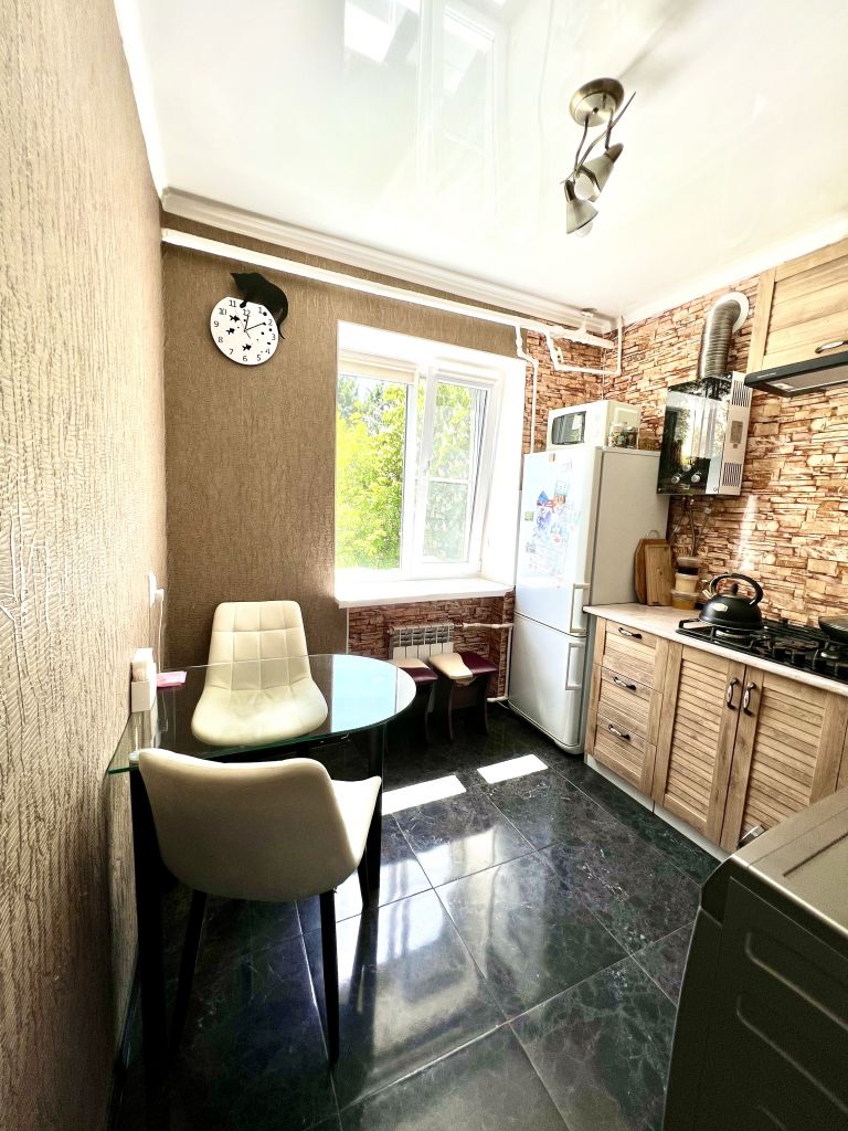 Продажа 2-комнатной квартиры, Ессентуки, Пятигорская ул,  160