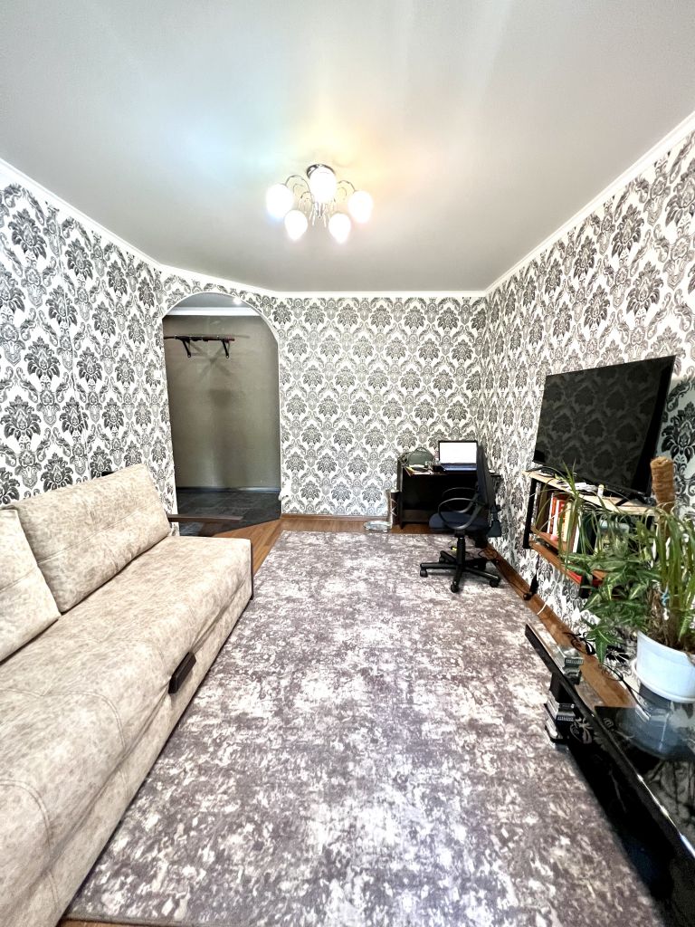 Продажа 2-комнатной квартиры, Ессентуки, Пятигорская ул,  160