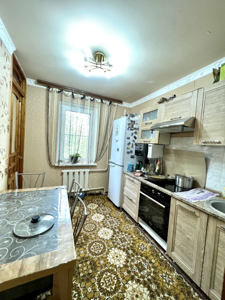 Продажа 2-комнатной квартиры, Ессентуки, 60 лет Октября ул,  9