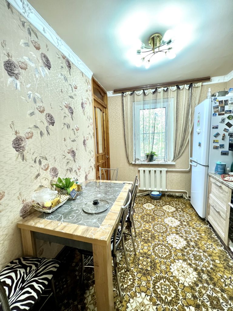 Продажа 2-комнатной квартиры, Ессентуки, 60 лет Октября ул,  9