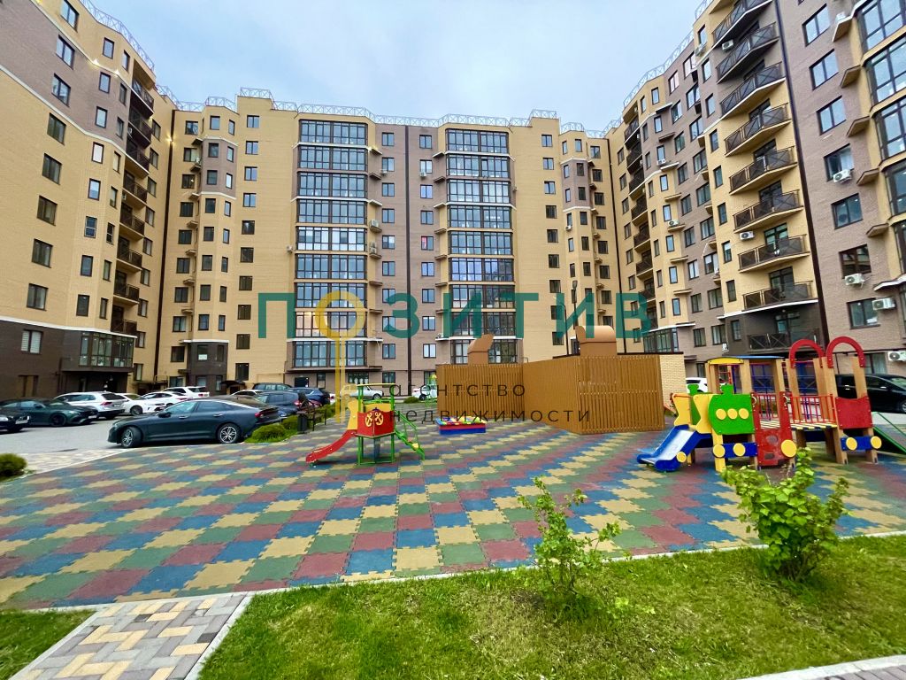 Продажа 2-комнатной квартиры, Пятигорск, Адмиральского ул,  1а