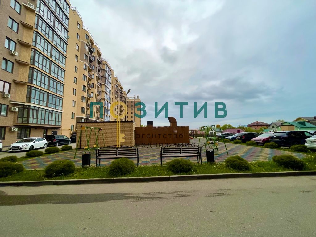 Продажа 2-комнатной квартиры, Пятигорск, Адмиральского ул,  1а