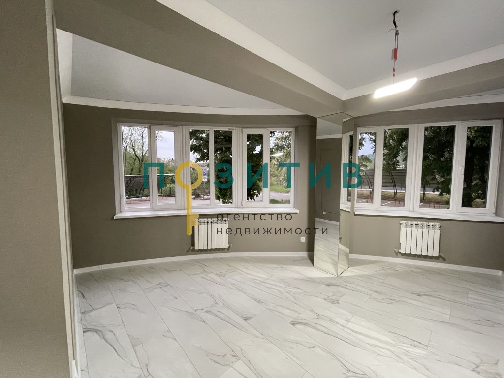 Продажа 2-комнатной квартиры, Пятигорск, Адмиральского ул,  1а