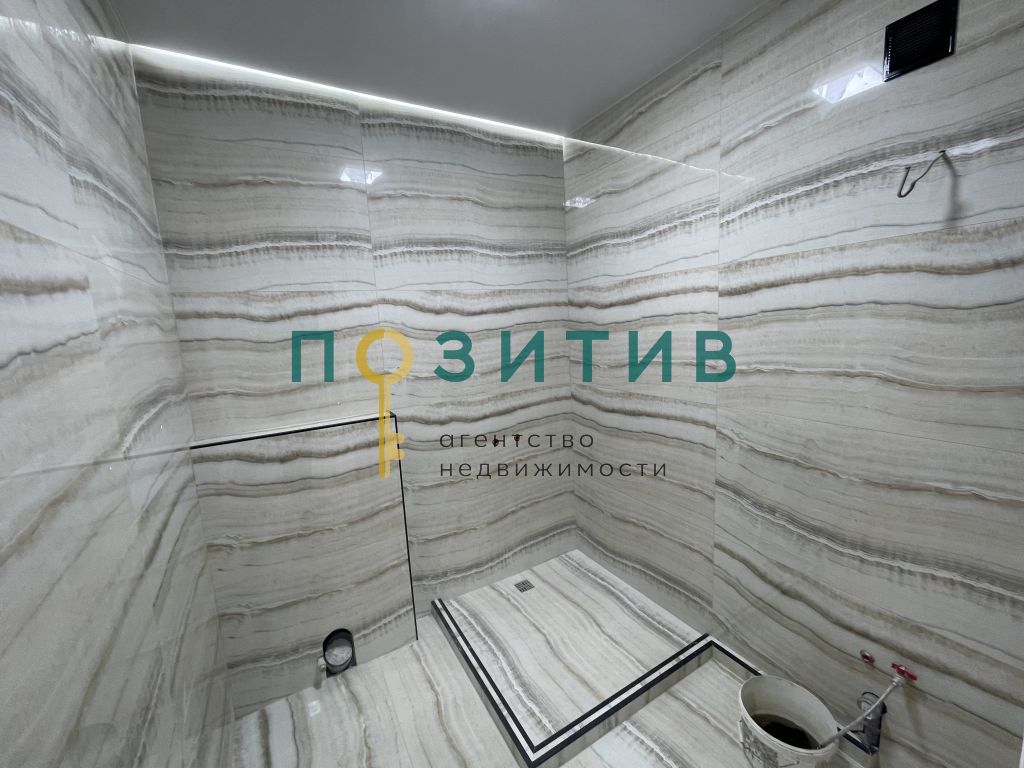 Продажа 2-комнатной квартиры, Пятигорск, Адмиральского ул,  1а