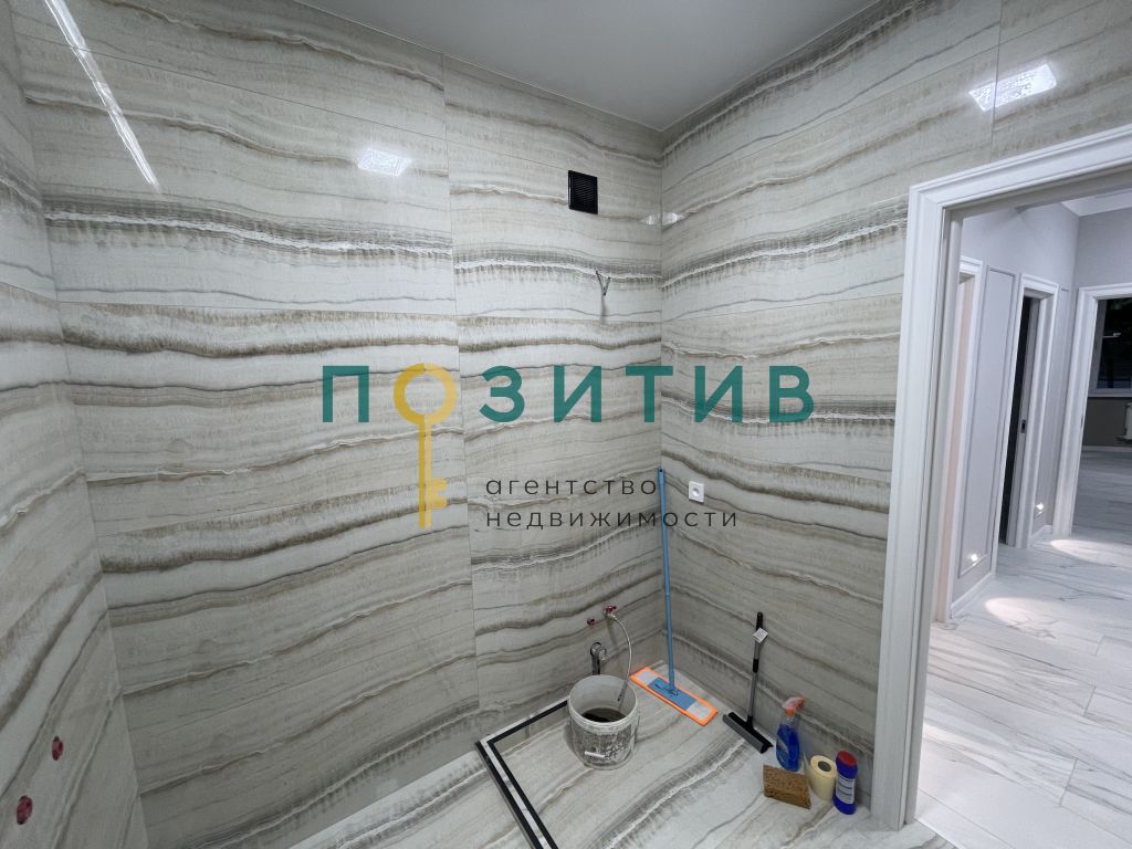 Продажа 2-комнатной квартиры, Пятигорск, Адмиральского ул,  1а