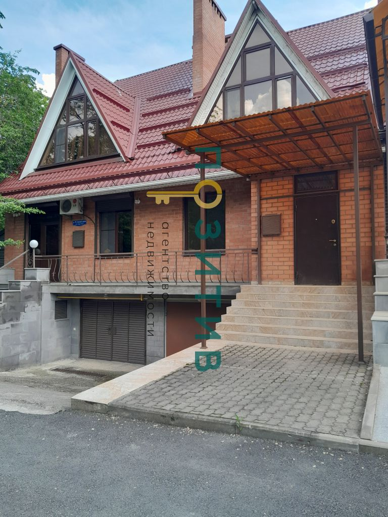 Продажа дома, 210м <sup>2</sup>, 1 сот., Пятигорск, 295 Стрелковой Дивизии ул