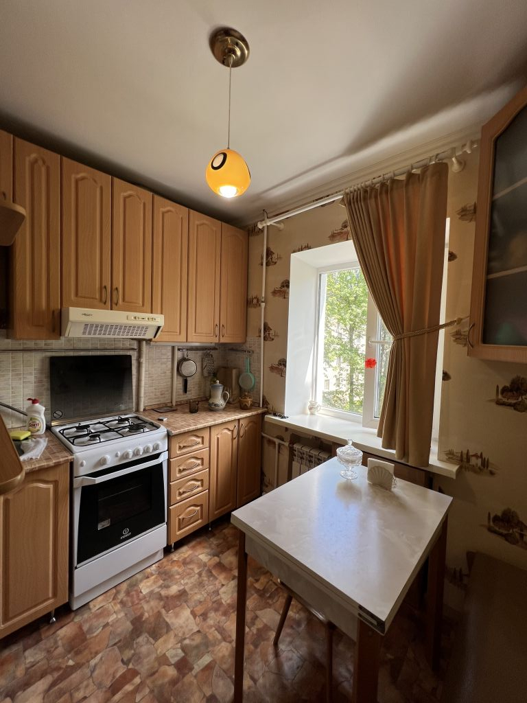 Продажа 2-комнатной квартиры, Ессентуки, Октябрьская ул,  443