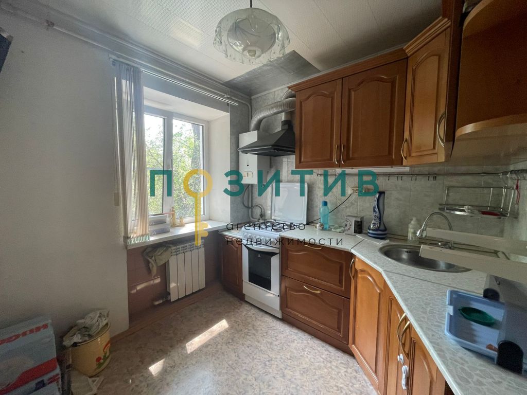 Продажа 2-комнатной квартиры, Минеральные Воды, Железноводская ул,  12