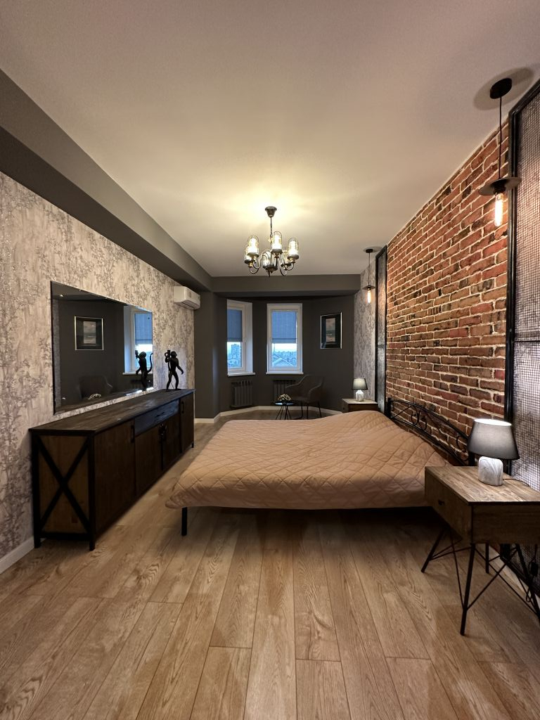 Продажа 2-комнатной квартиры, Пятигорск, Адмиральского ул,  1а