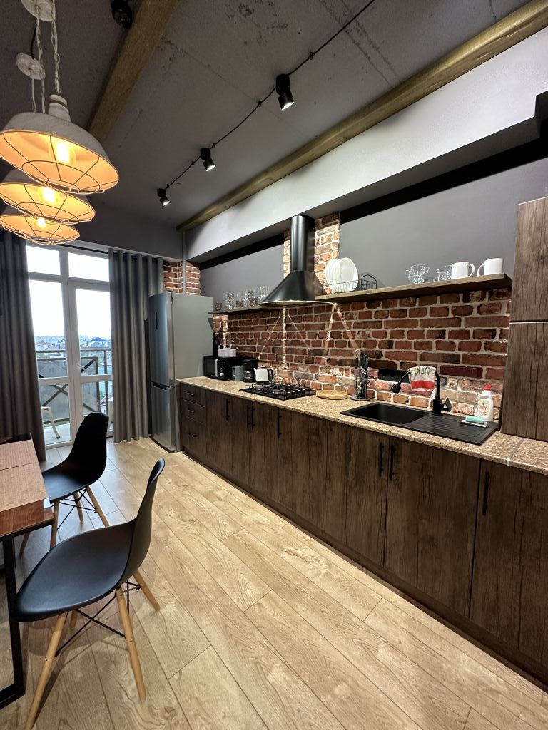 Продажа 2-комнатной квартиры, Пятигорск, Адмиральского ул,  1а