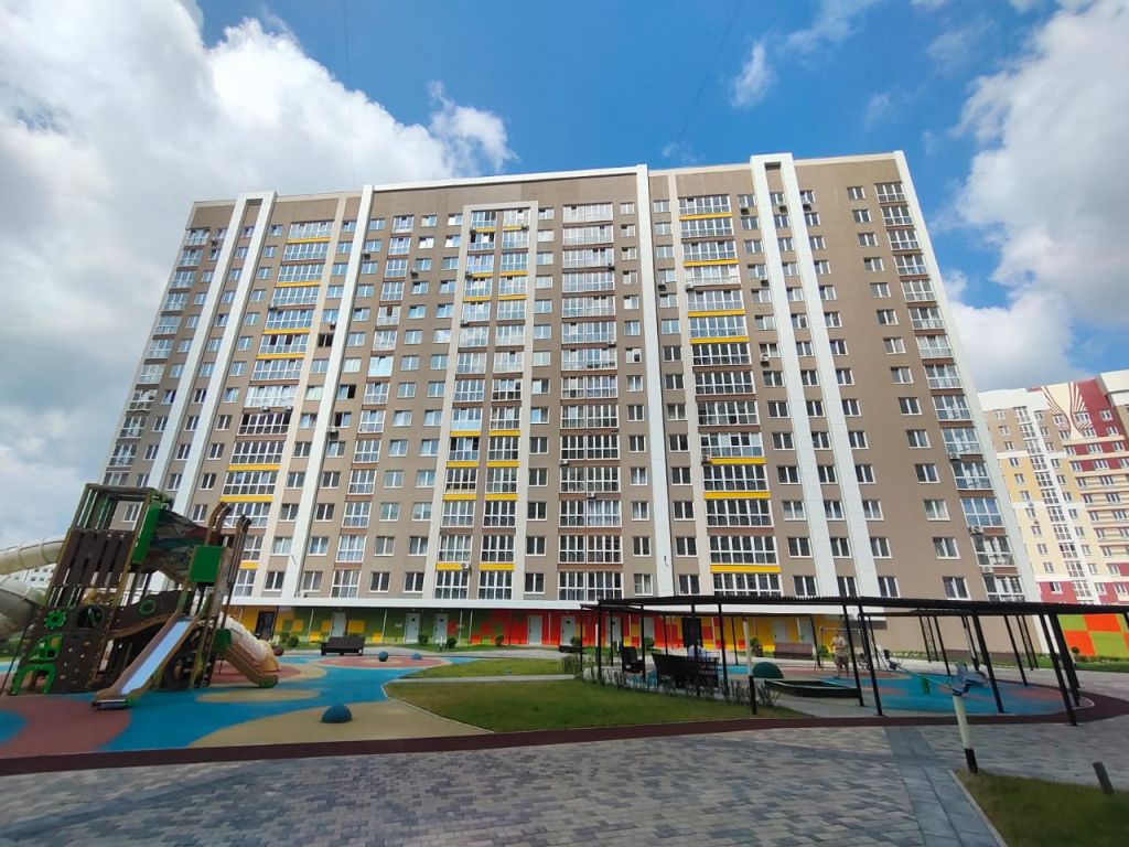 Продажа 3-комнатной новостройки, Брянск, Горбатова ул