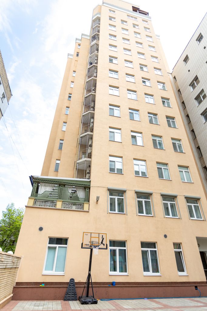 Продажа 5-комнатной квартиры, Саратов, Некрасова ул,  37