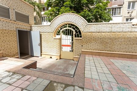 Продажа 5-комнатной квартиры, Саратов, Некрасова ул,  37