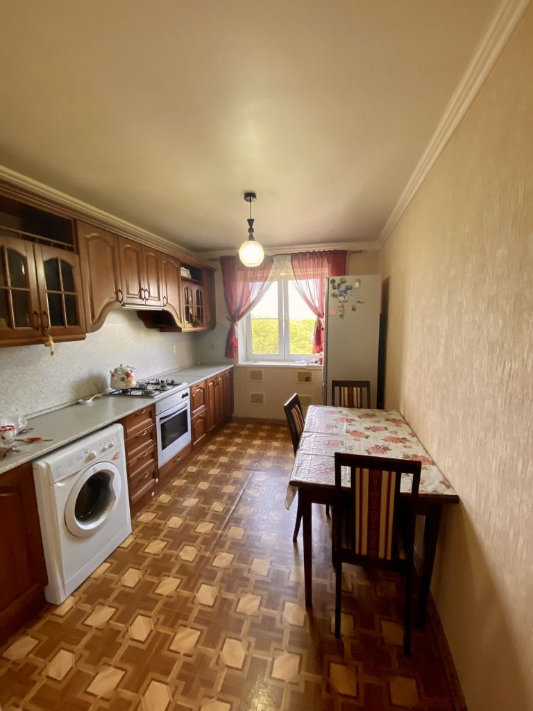 Продажа 3-комнатной квартиры, Пятигорск, Захарова ул,  10