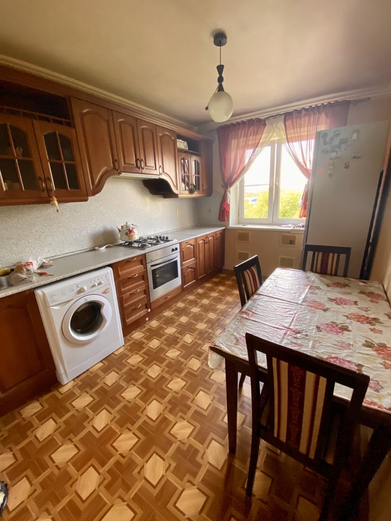 Продажа 3-комнатной квартиры, Пятигорск, Захарова ул,  10