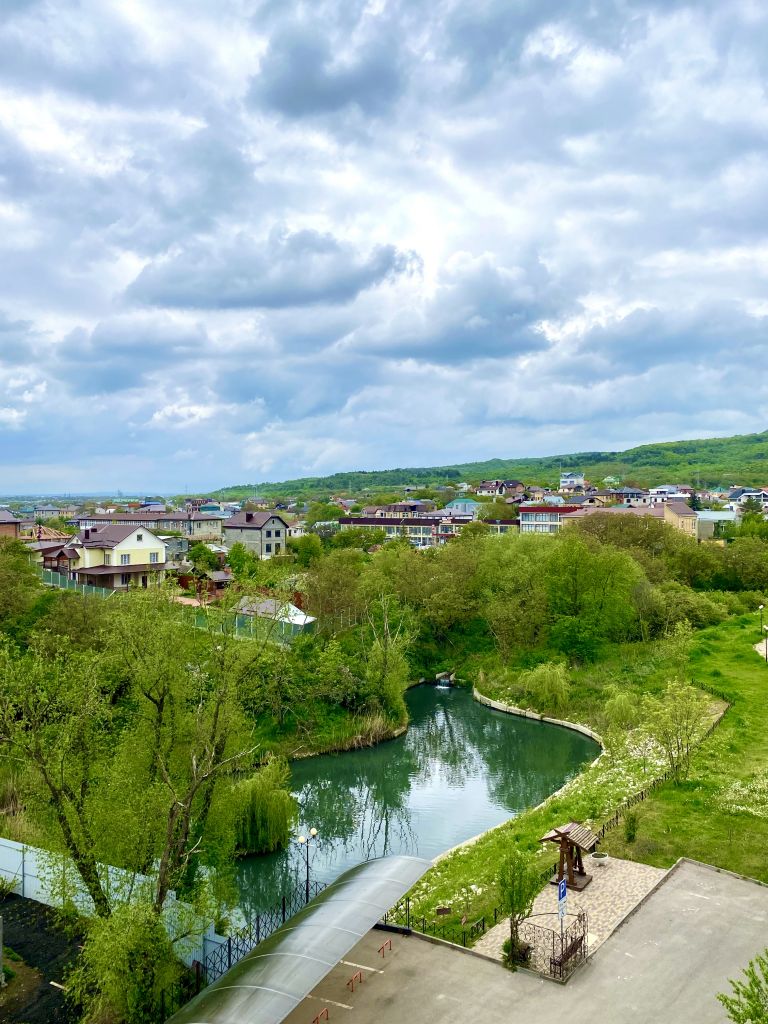 Продажа 2-комнатной квартиры, Пятигорск, Адмиральского ул,  1А