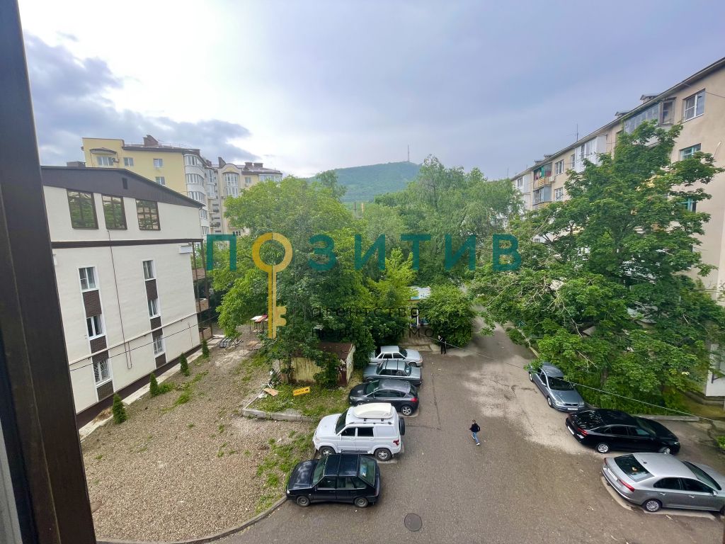 Продажа 2-комнатной квартиры, Пятигорск, Калинина пр-кт,  27к3