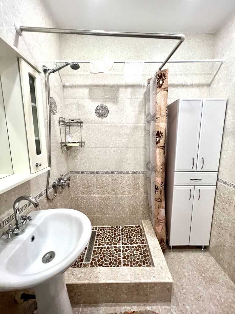 Продажа 2-комнатной квартиры, Ессентуки, Орджоникидзе ул,  88к2