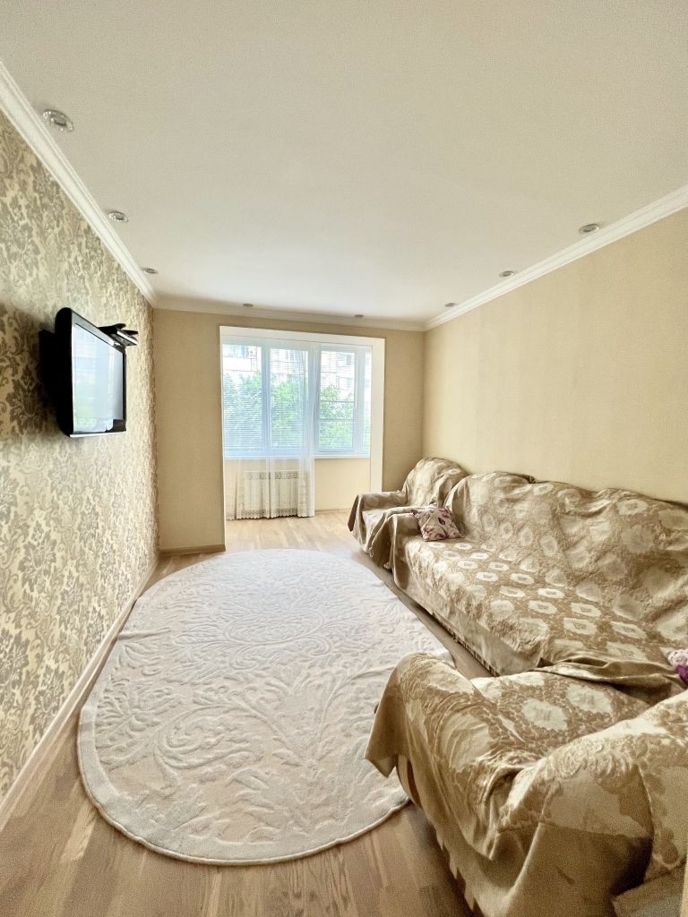 Продажа 3-комнатной квартиры, Ессентуки, Кисловодская ул,  181