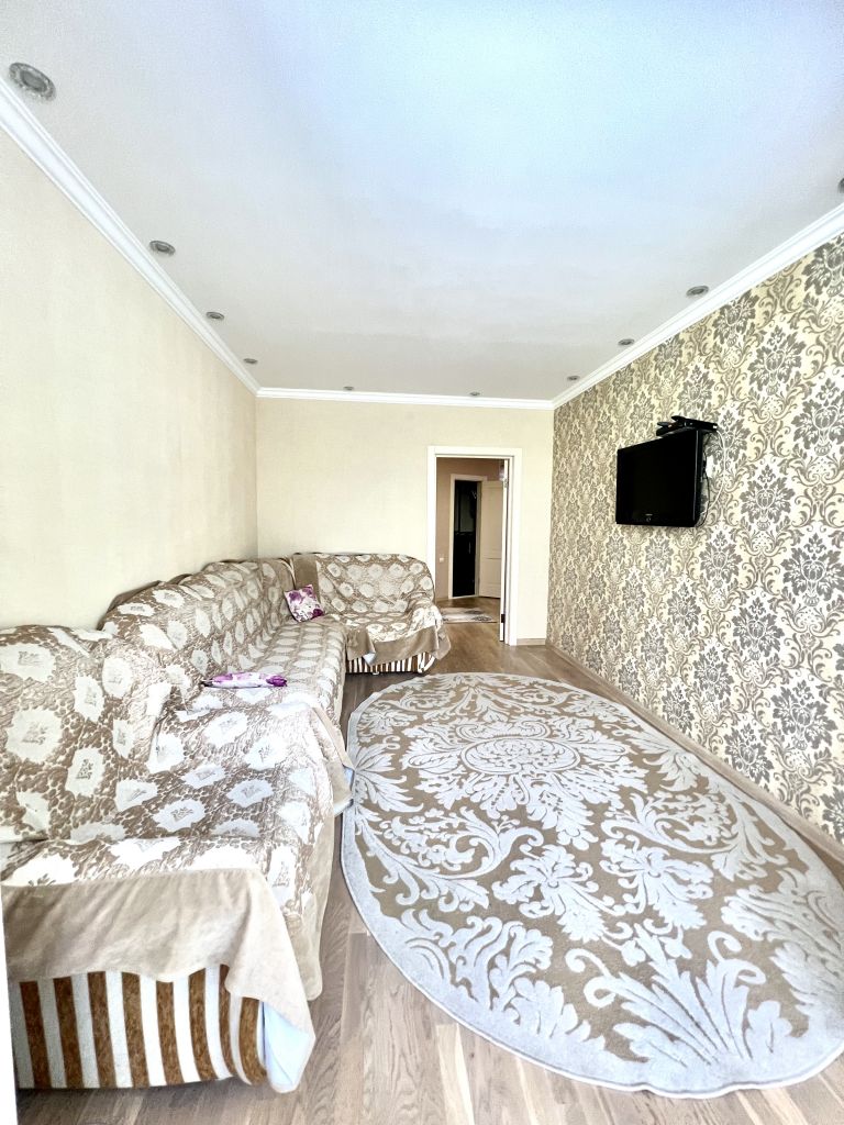 Продажа 3-комнатной квартиры, Ессентуки, Кисловодская ул,  181