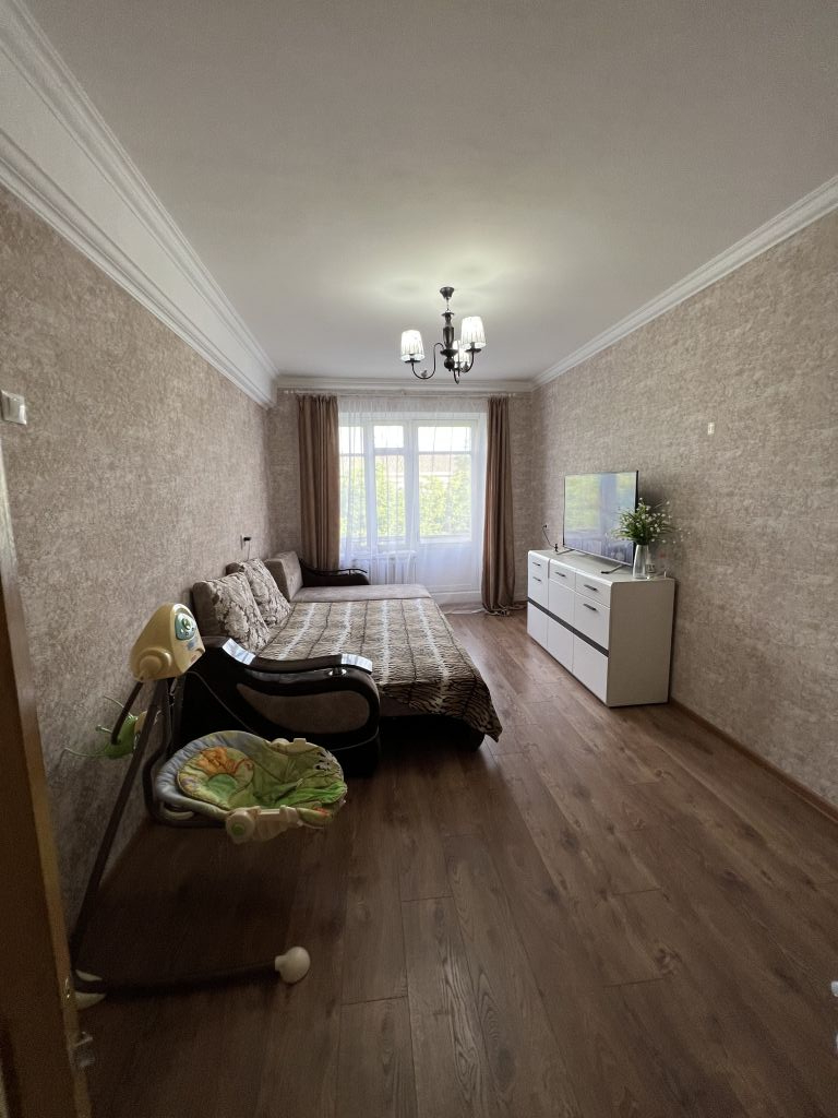 Продажа 2-комнатной квартиры, Ессентуки, Долина Роз ул,  12