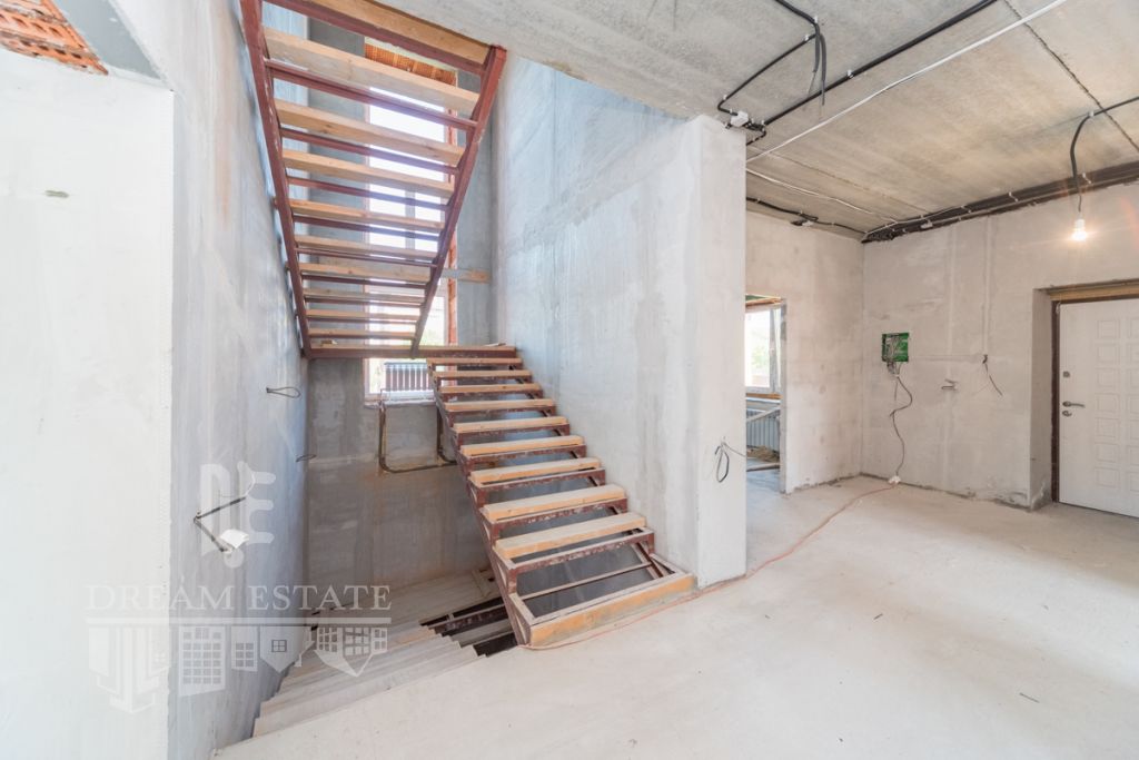 Продажа дома, 250м <sup>2</sup>, 8 сот., Полесье, 1-й Сиреневый пр-д,  8