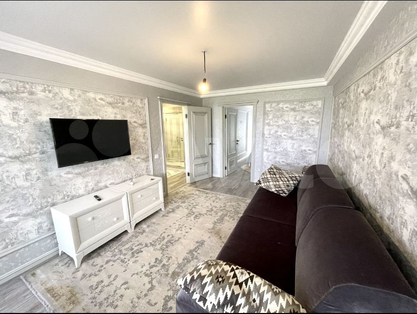 Продажа 2-комнатной квартиры, Пятигорск, Адмиральского ул,  31