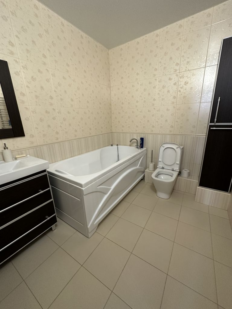 Продажа 3-комнатной квартиры, Пятигорск, Оранжерейная ул,  21к4