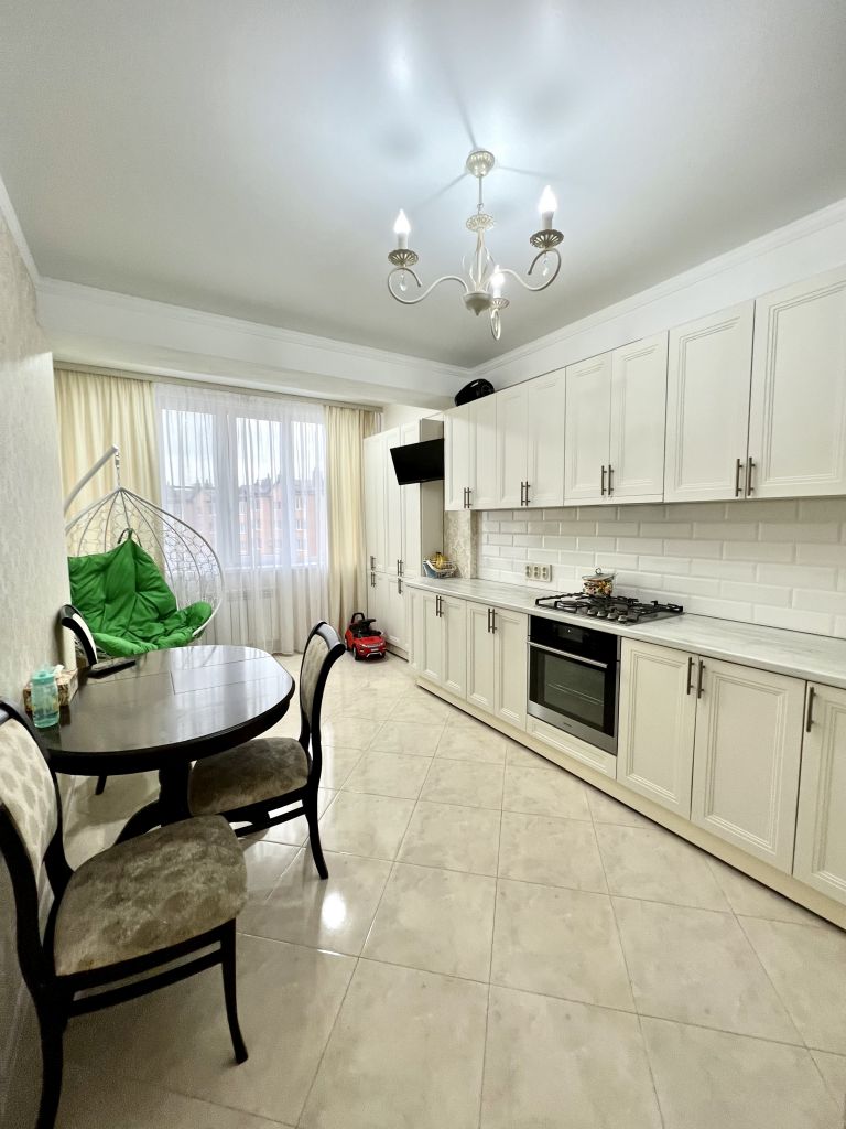 Продажа 2-комнатной квартиры, Ессентуки, Просторная ул,  15к1