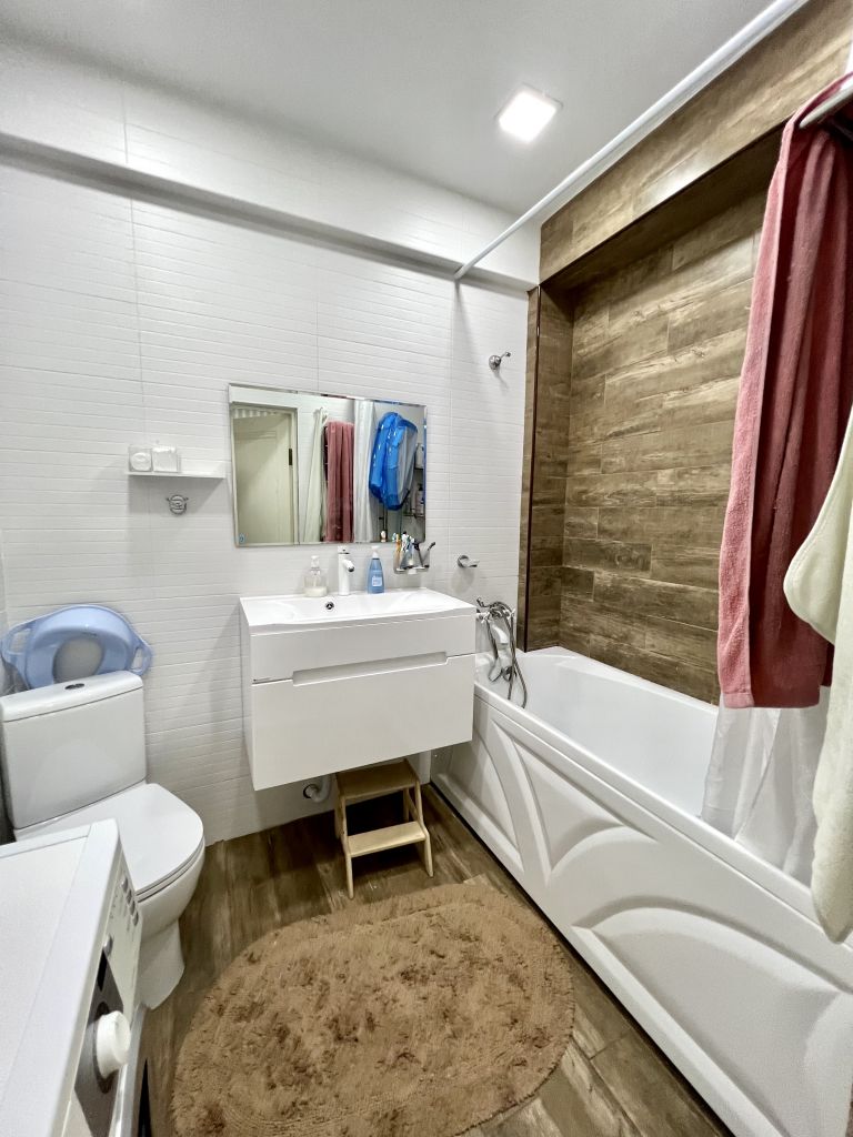 Продажа 2-комнатной квартиры, Ессентуки, Просторная ул,  15к1