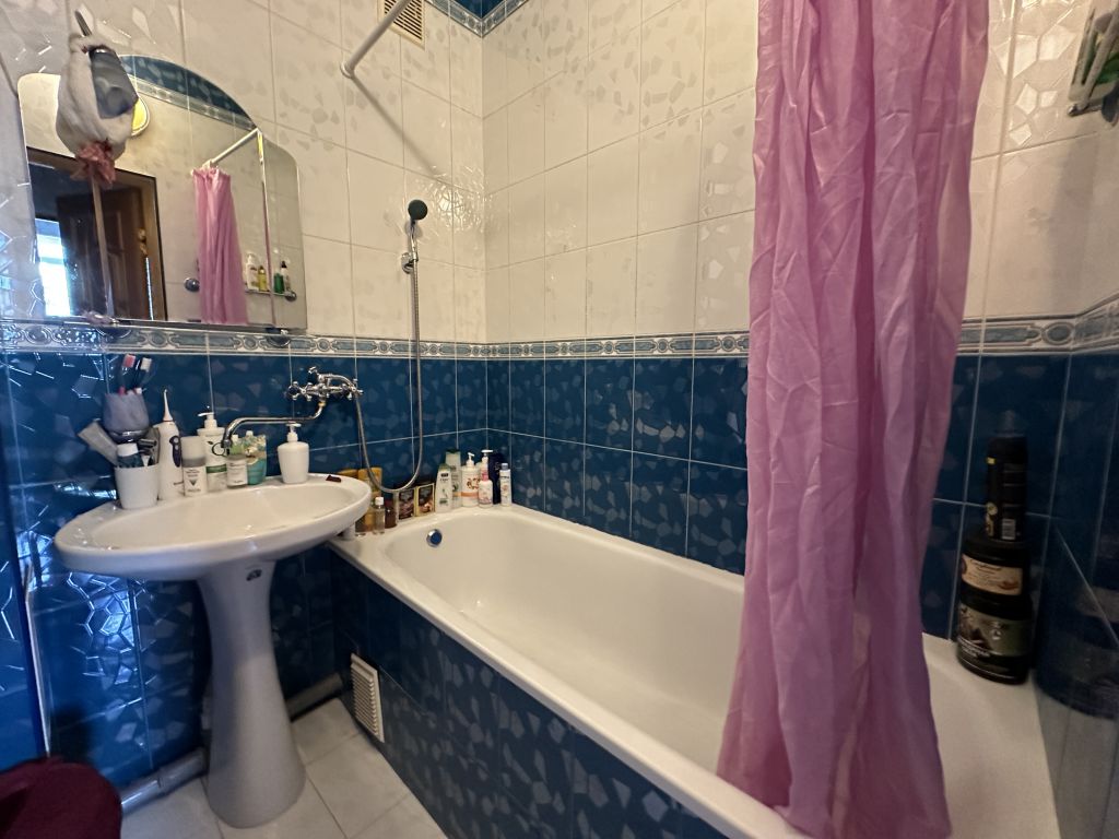 Продажа 2-комнатной квартиры, Пятигорск, Калинина пр-кт,  40