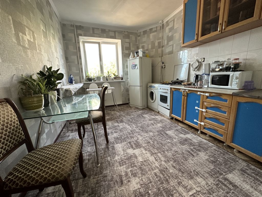 Продажа 2-комнатной квартиры, Пятигорск, Калинина пр-кт,  40