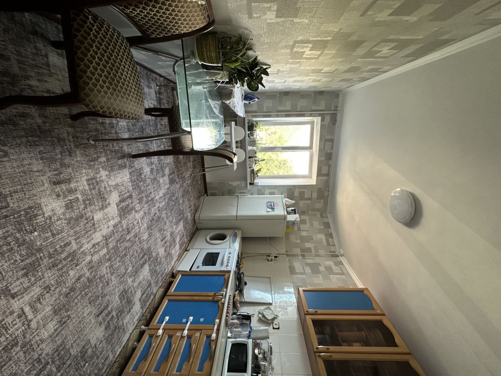 Продажа 2-комнатной квартиры, Пятигорск, Калинина пр-кт,  40