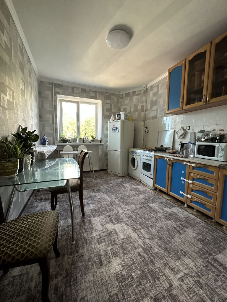 Продажа 2-комнатной квартиры, Пятигорск, Калинина пр-кт,  40