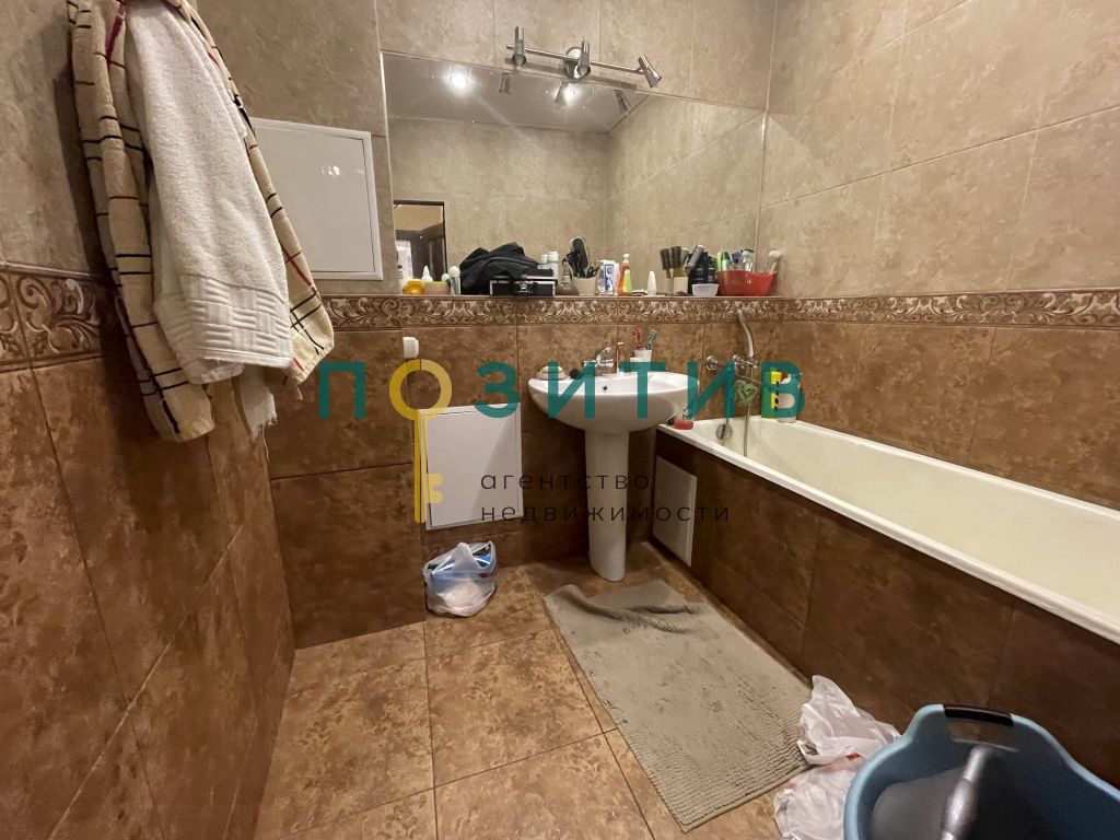 Продажа 2-комнатной квартиры, Пятигорск, Калинина пр-кт,  5а