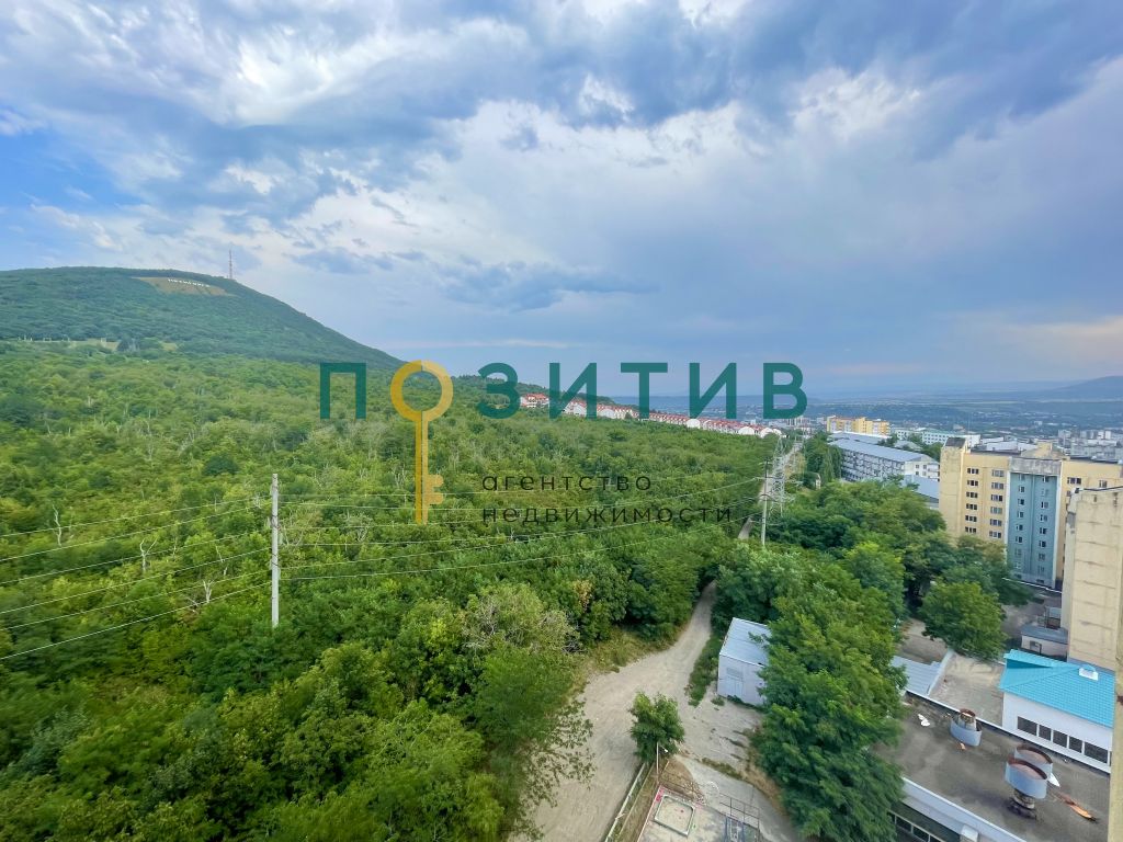 Продажа 2-комнатной квартиры, Пятигорск, Калинина пр-кт,  5а