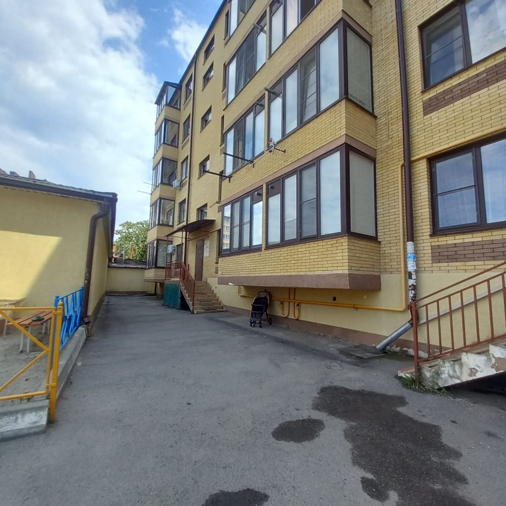 Продажа 1-комнатной квартиры, Ставропольский, Ул.Садовая ,  9К1