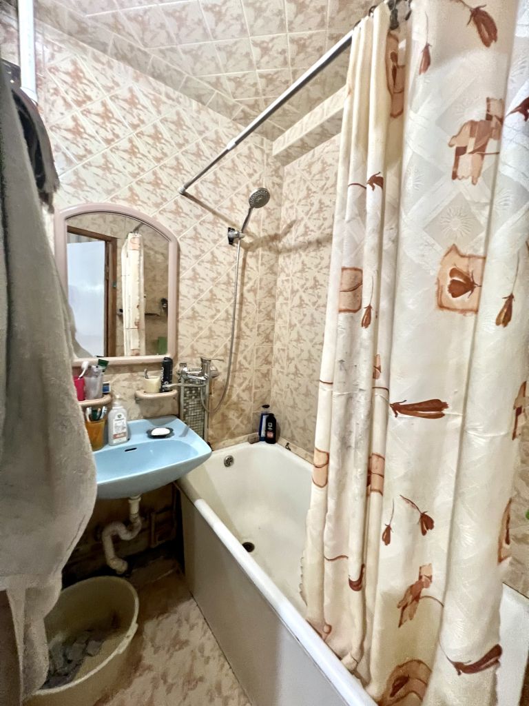 Продажа 2-комнатной квартиры, Ессентуки, Октябрьская ул,  446