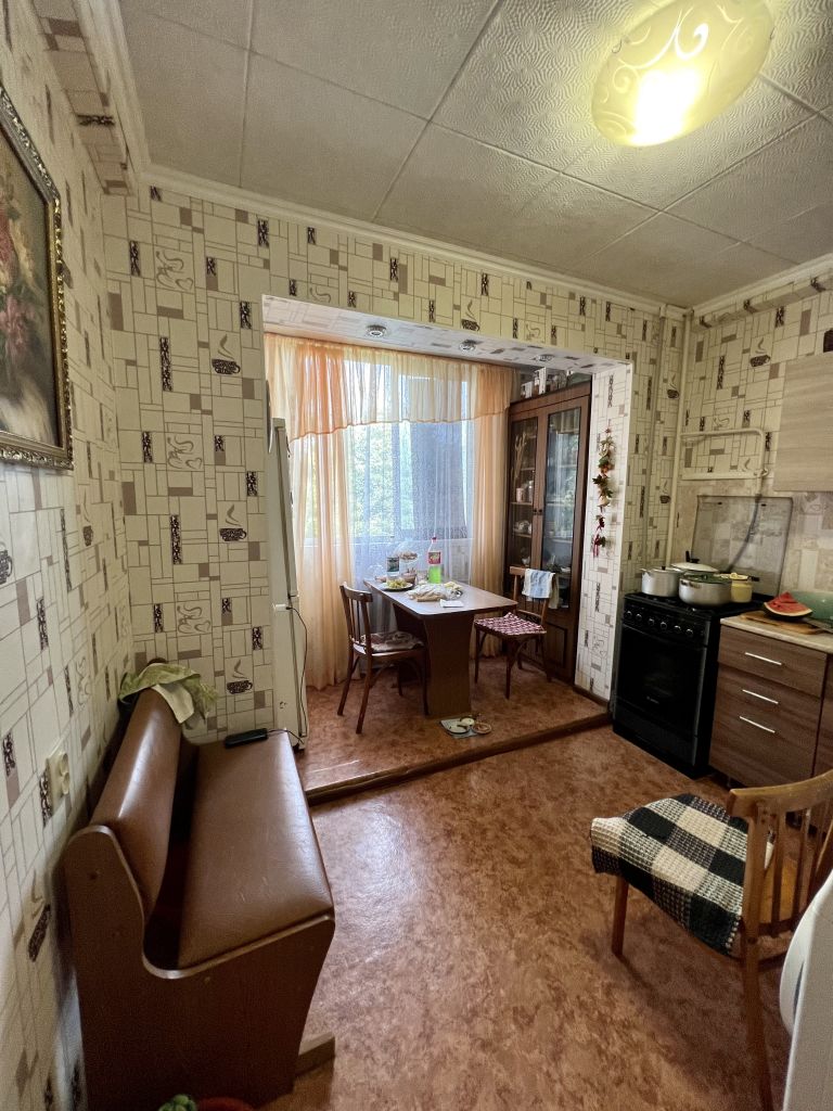 Продажа 2-комнатной квартиры, Ессентуки, Октябрьская ул,  446