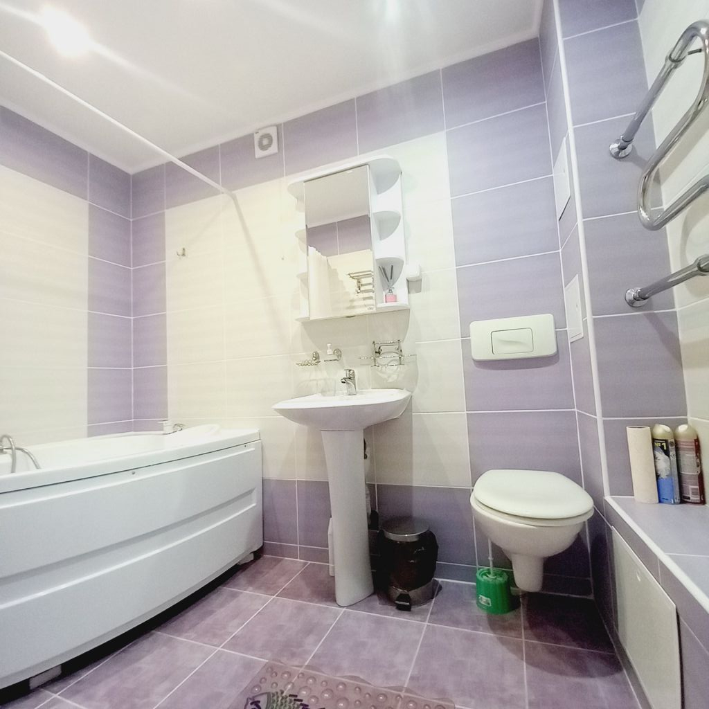 Продажа 2-комнатной квартиры, Ессентуки, Маяковского ул,  24/1