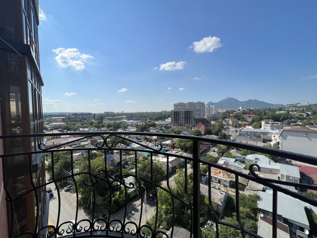 Продажа 2-комнатной квартиры, Пятигорск, Бунимовича ул,  15