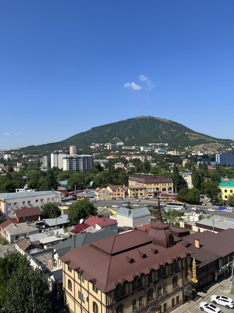 Продажа 2-комнатной квартиры, Пятигорск, Бунимовича ул,  15