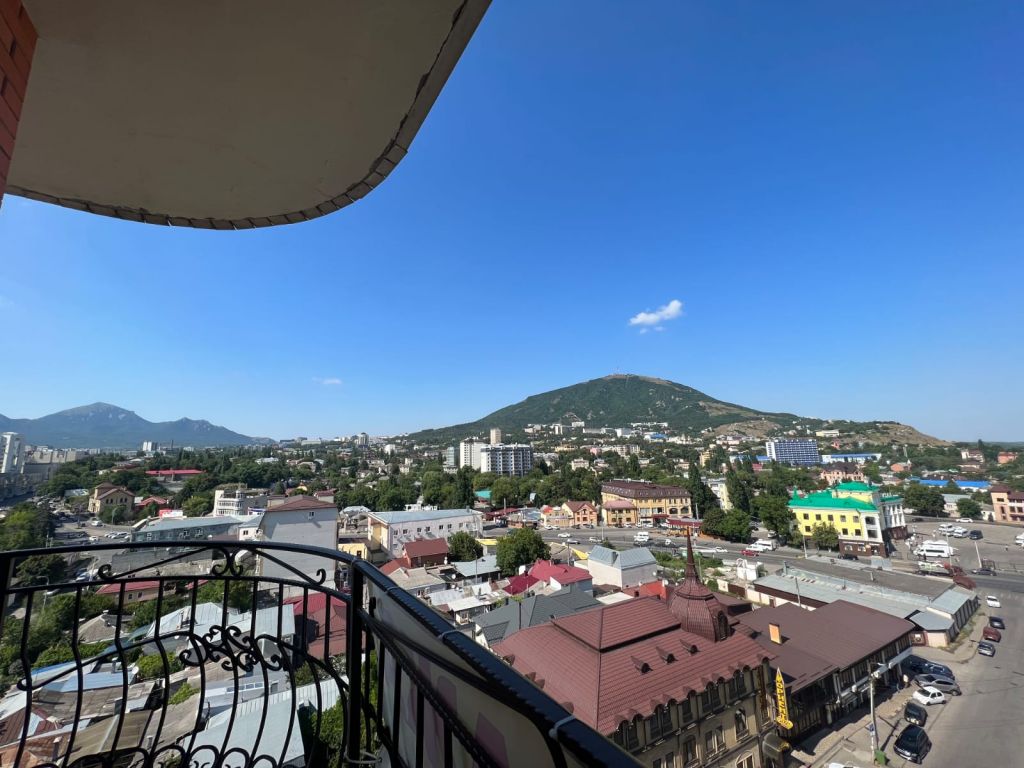 Продажа 3-комнатной квартиры, Пятигорск, Бунимовича ул,  15к2