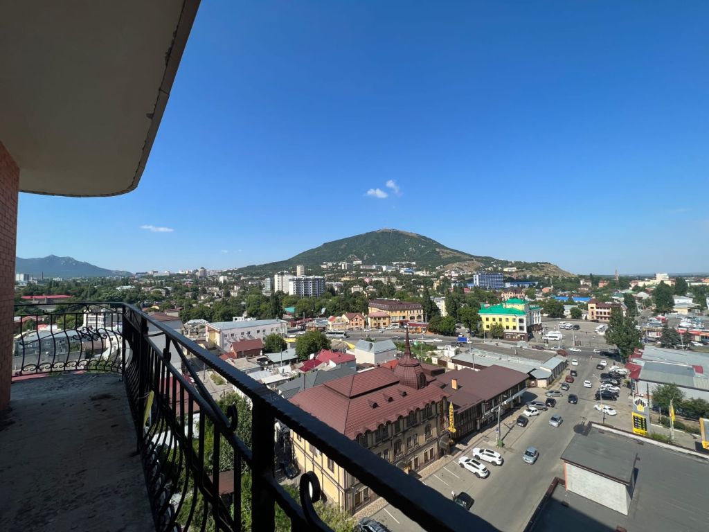 Продажа 3-комнатной квартиры, Пятигорск, Бунимовича ул,  15к2