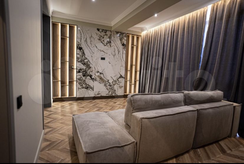 Продажа 2-комнатной квартиры, Пятигорск, Адмиральского ул,  1А