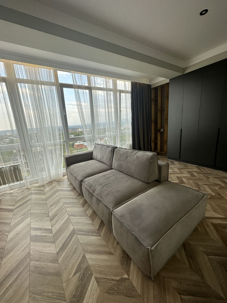 Продажа 2-комнатной квартиры, Пятигорск, Адмиральского ул,  1а