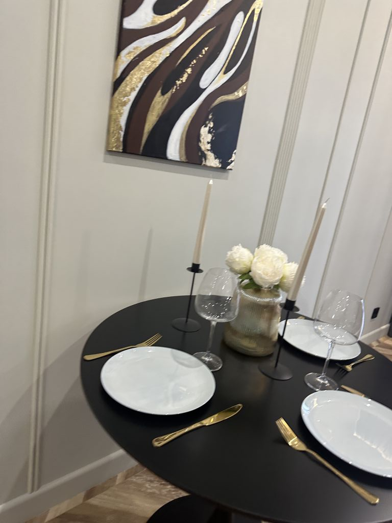 Продажа 2-комнатной квартиры, Пятигорск, Адмиральского ул,  1а