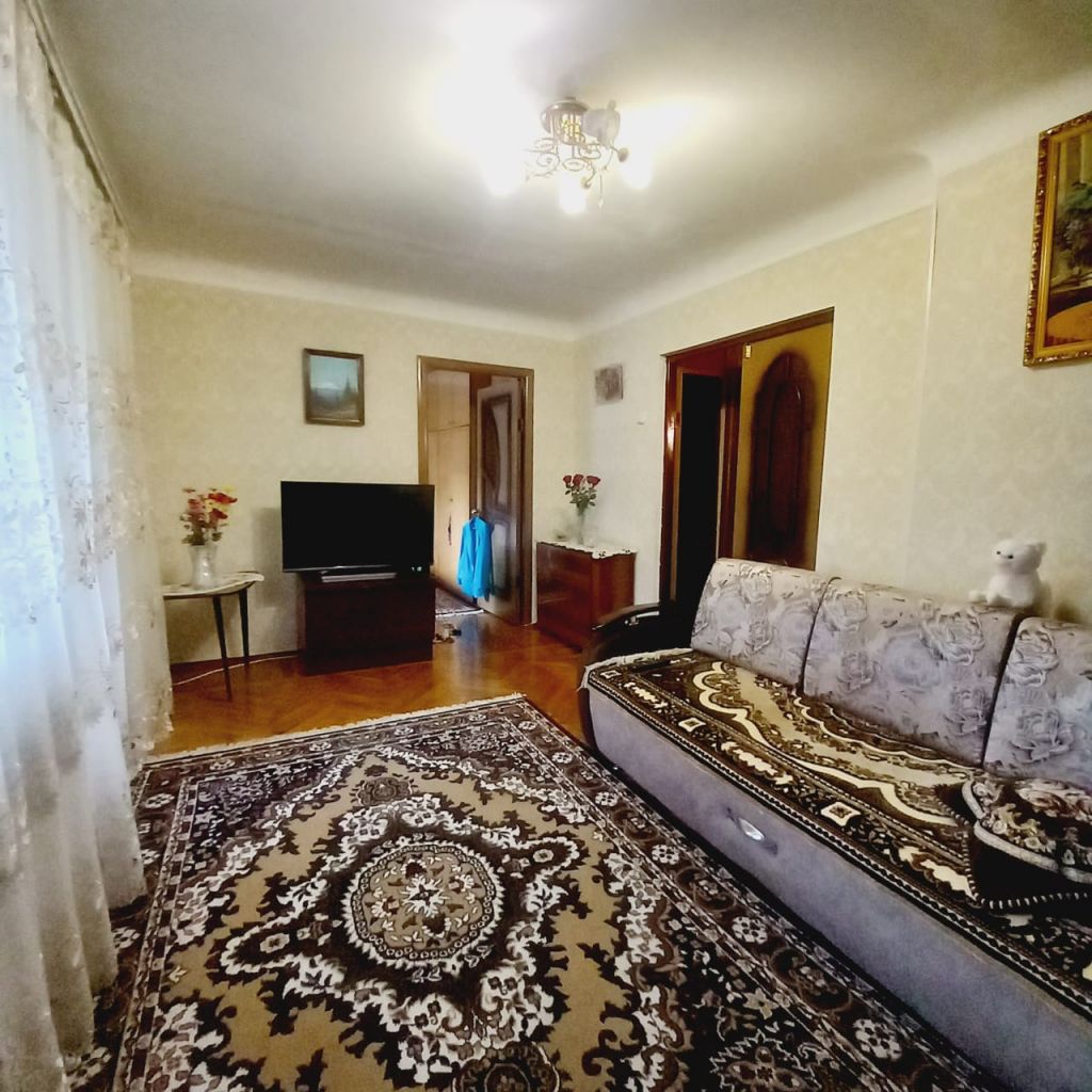 Продажа 2-комнатной квартиры, Ессентуки, Пятигорская ул,  142